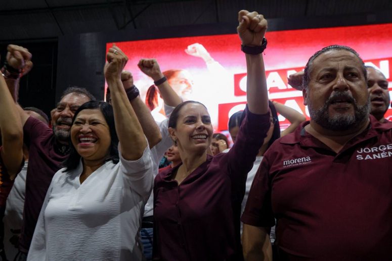 ANA PATY PERALTA CAMINA JUNTO A LOS CANCUNENSES ACERCANDO LA CUARTA TRANSFORMACIÓN