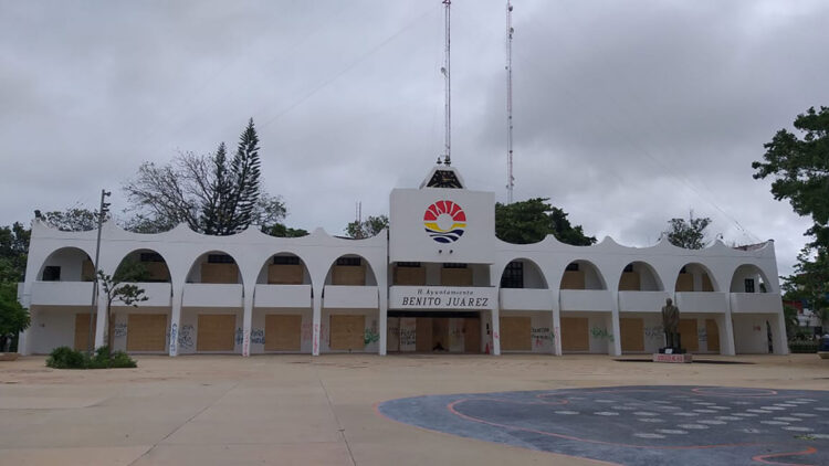 Anuncian feministas nueva protesta silenciosa en el Palacio Municipal de Benito Juárez