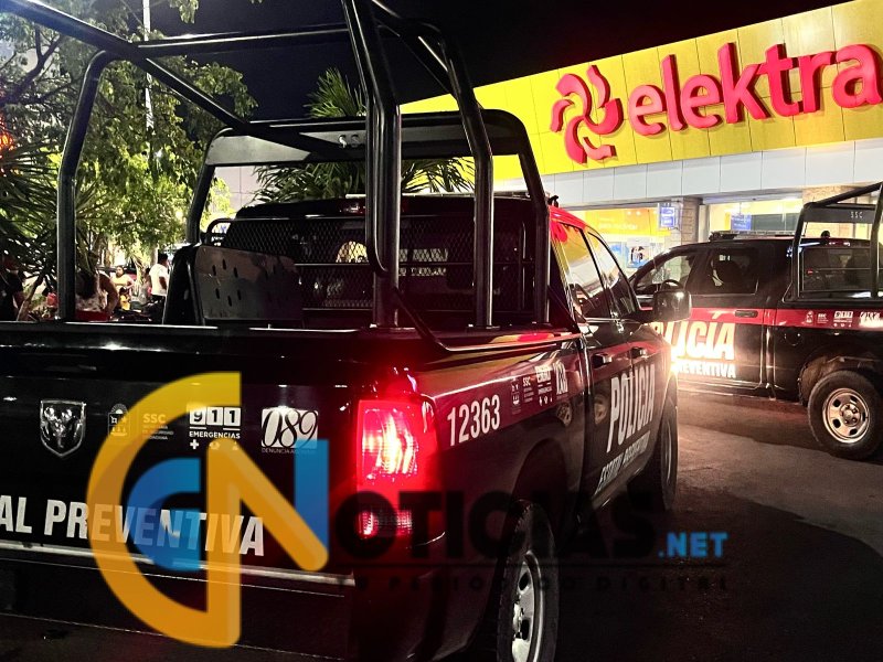 Asalto a mano armada en Elektra de la Supermanzana 251: ladrones huyen tras disparar al aire