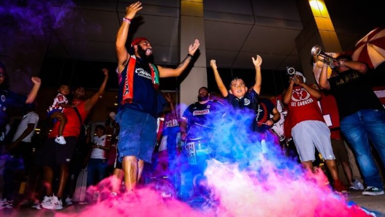 Así reciben a Chivas en EE.UU. previo a partido contra el América