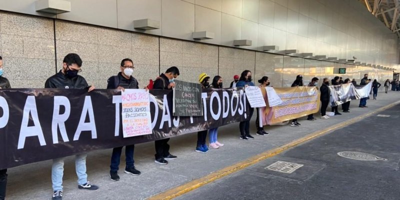 Cancún se suma a manifestación por desabasto de medicamentos contra el cáncer