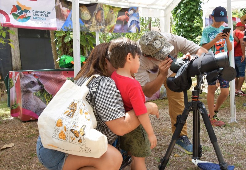 Celebran en la FPMC la séptima edición del Festival del Colibrí Esmeralda