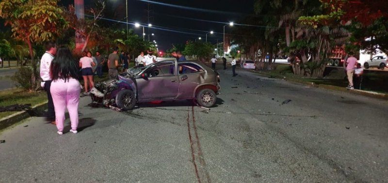 Choque deja un muerto y cuatro lesionados en Cancún