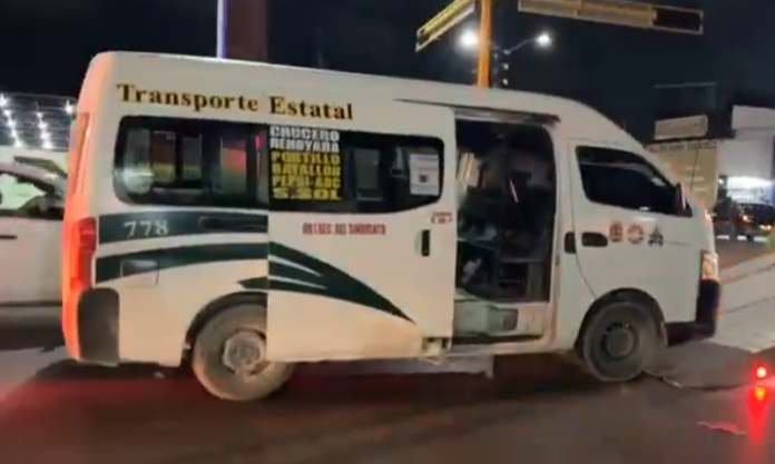 Circula en redes sociales el primer asalto armado a combi al modo CDMX