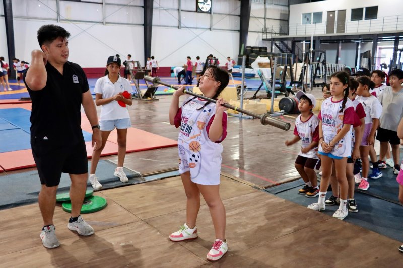 Con gran entusiasmo ya está en marcha el tradicional Curso de Verano “Baaxlo’ob Paalalo’ob 2025”