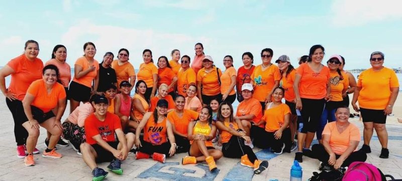 Conmemoran el Día Naranja simultáneamente con sesiones de activación física y bailes.