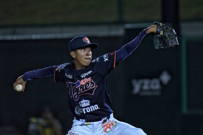 Contundente victoria felina para asegurar la primer serie del año