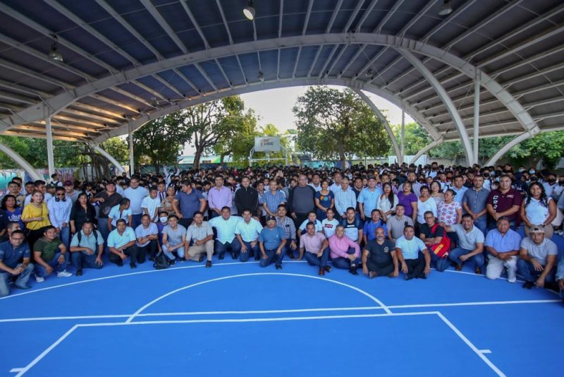 CROC cumple con jóvenes estudiantes; rehabilita cancha deportiva