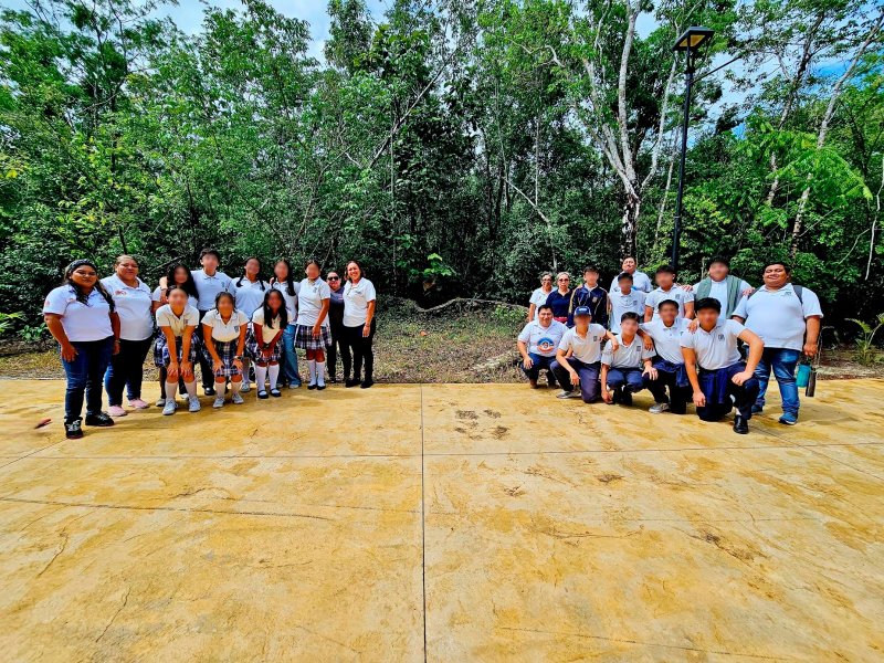 Descubren estudiantes la biodiversidad de Cozumel en feria ambiental organizada por la FPMC