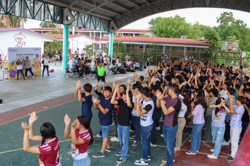 El IQJ y CBTIS No. 253 celebran el Día del Estudiante