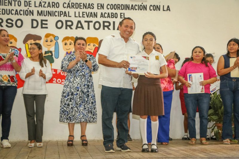 Eligen a Maribel Torres Chimal presidente municipal infantil por un día.