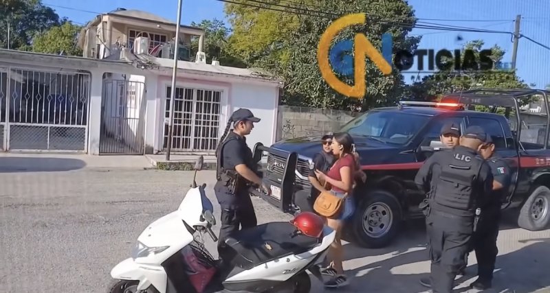 ¡ EN COZUMEL! POLICÍA ESTATAL DE JULIO CÉSAR GÓMEZ TORRES SIGUE ABUSANDO DE LOS CIUDADANOS