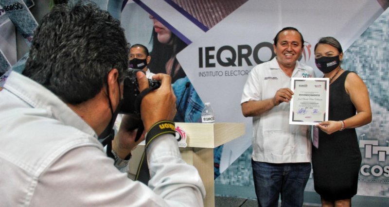 En lugar de dividir, invita Nivardo Mena a la unión entre quintanarroenses