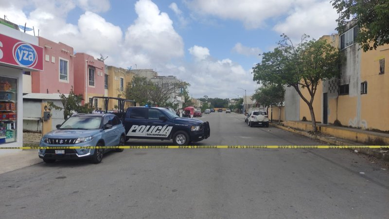 Encuentran partes humanas en mototaxi estacionado en fraccionamiento de Playa del Carmen