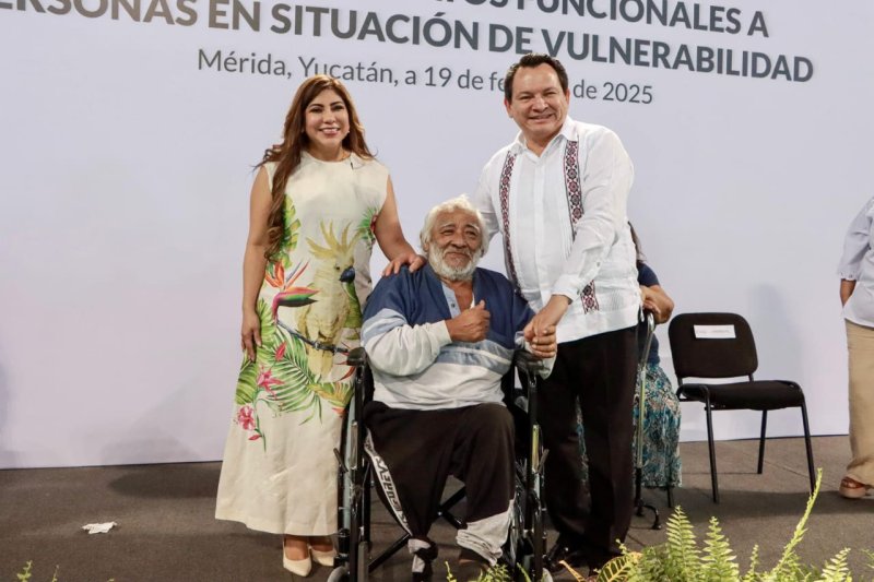 Entregan DIF Yucatán 70 aparatos funcionales para movilidad