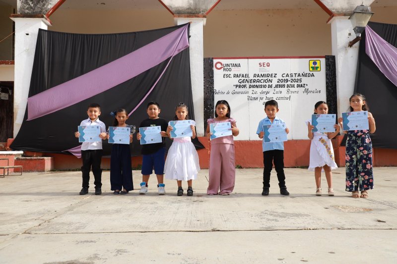 Escuela primaria “Rafael Ramirez Castañeda” clausura su curso escolar.