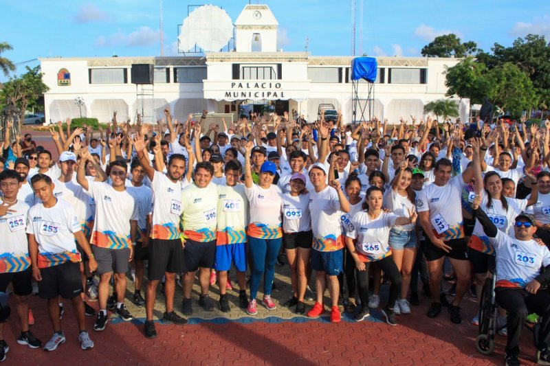 Exitosa carrera ‘Píntate de colores por la juventud’