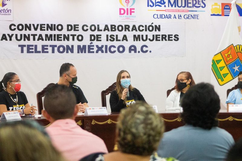 Firman ayuntamiento de Isla Mujeres y Teletón México A.C. convenio de colaboración