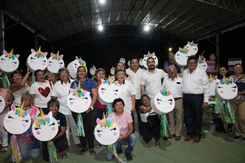 Fomentan autoempleo con taller de piñatas en Parque Lineal Los Paseos
