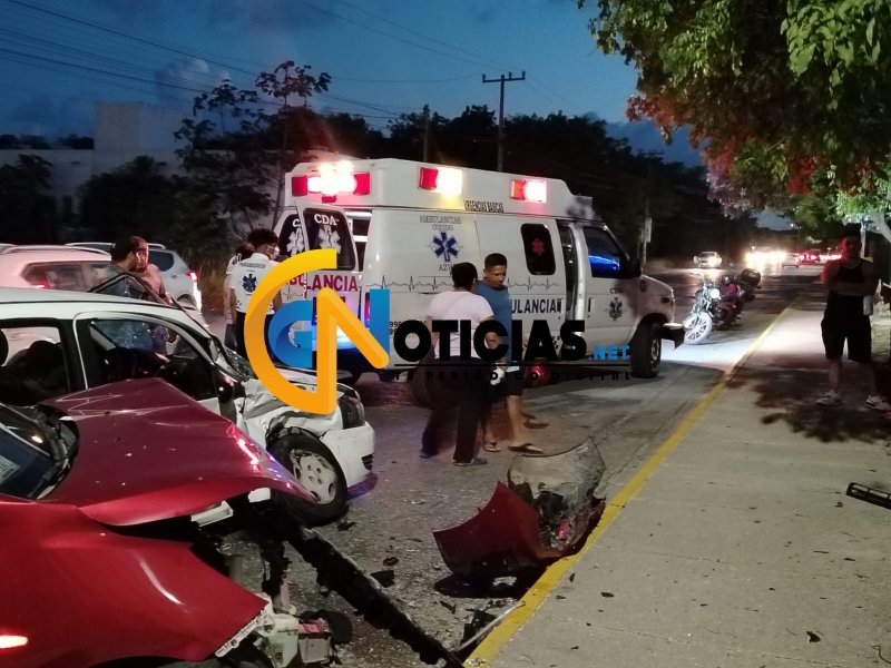 Fuerte accidente dejó varios daños materiales y lesionado en paseos del Mar de la región 251