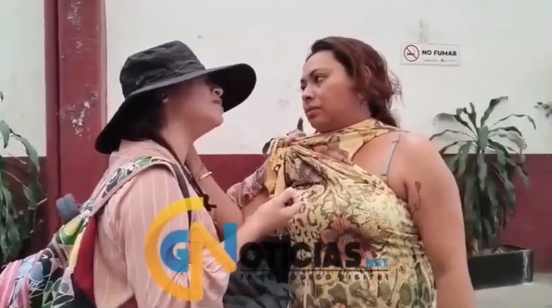 Funcionaria de Tlaltizapán agrede a periodista en plena labor informativa