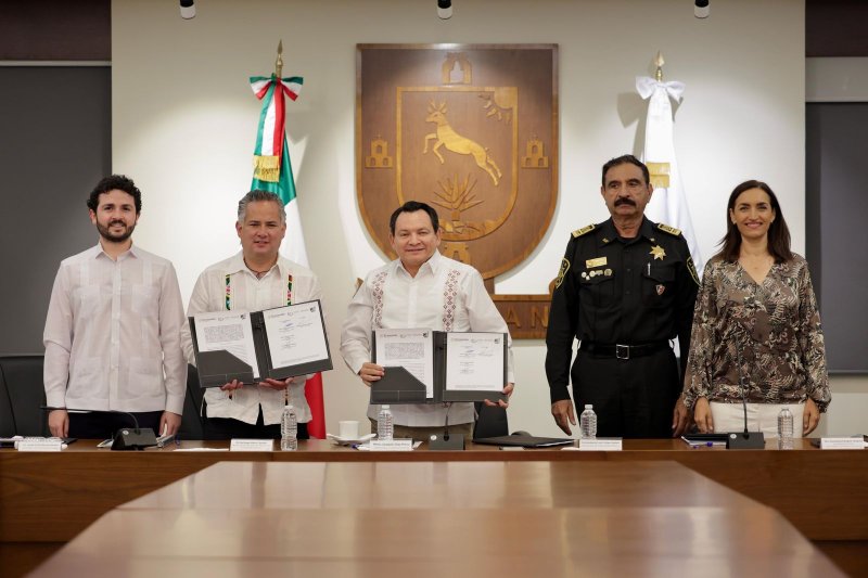 Gobierno de Yucatán e IMPI protegen productos de artesanos y emprendedores
