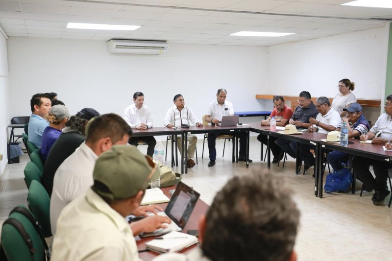 Gobierno y magisterio acuerdan reanudar clases este lunes