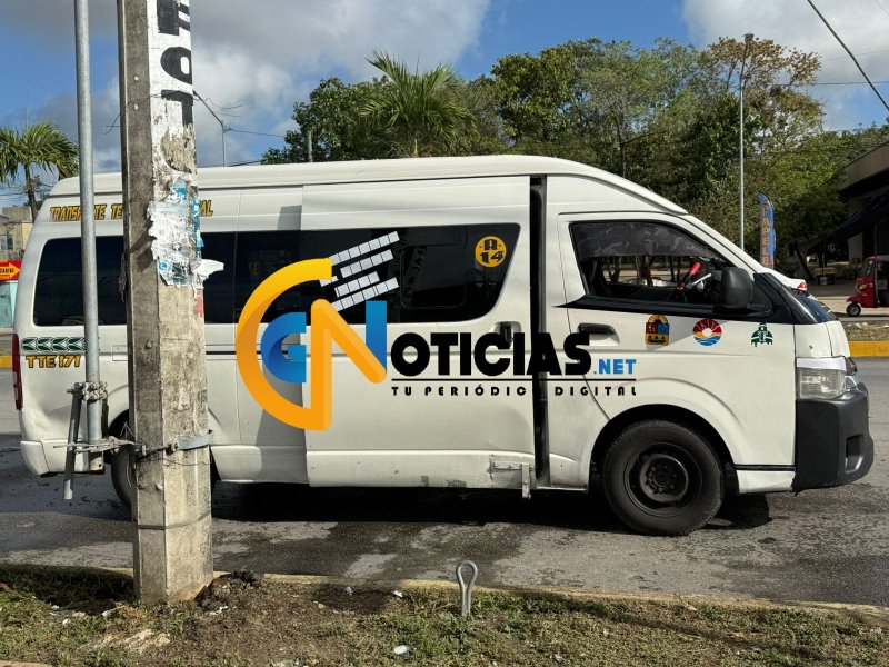 Hombre muere de un infarto dentro de combi en la Región 259 de Cancún; se dirigía al trabajo