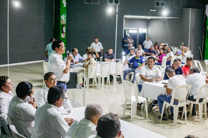Inician taxistas mesas de trabajo para defender valor de sus concesiones