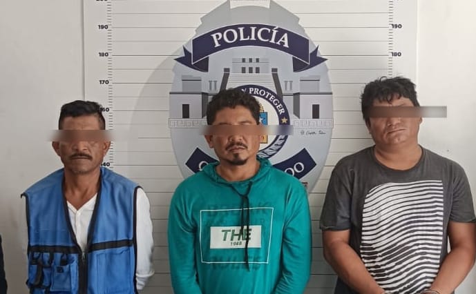 Intentan secuestrar a una persona en un taxi de Cancún