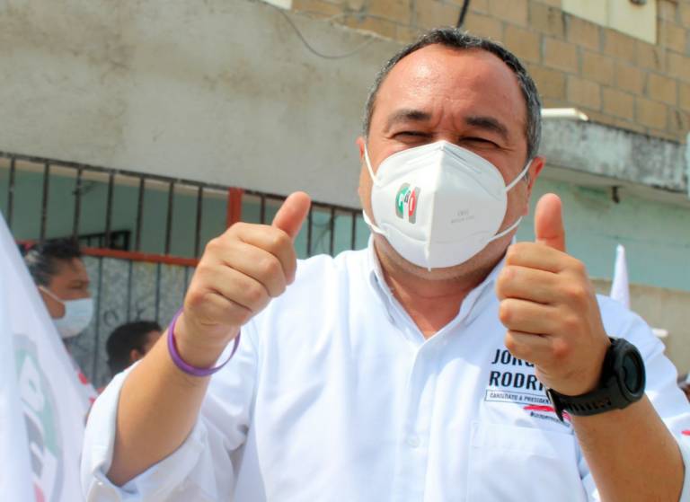 Jorge Rodríguez propone agilizar trámites de permisos municipales en Cancún