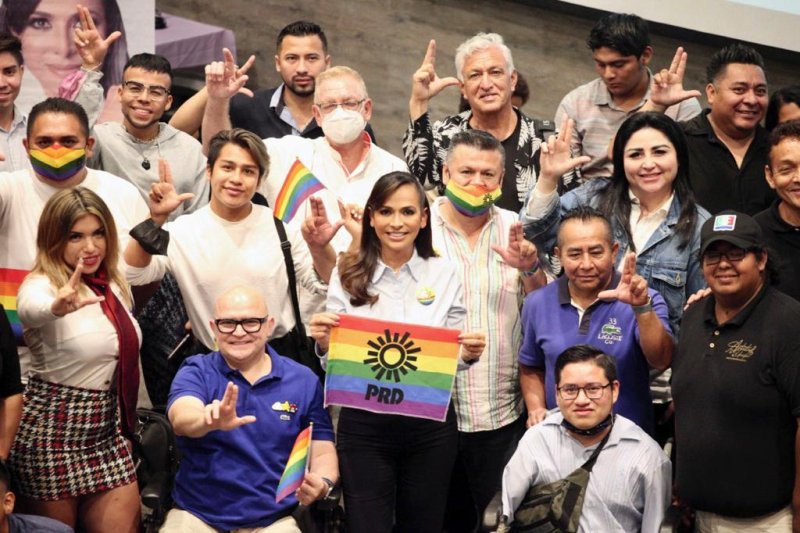 LAURA FERNÁNDEZ TRABAJARÁ CON LA GENTE PARA MEJORAR EN SERIO A QUINTANA ROO