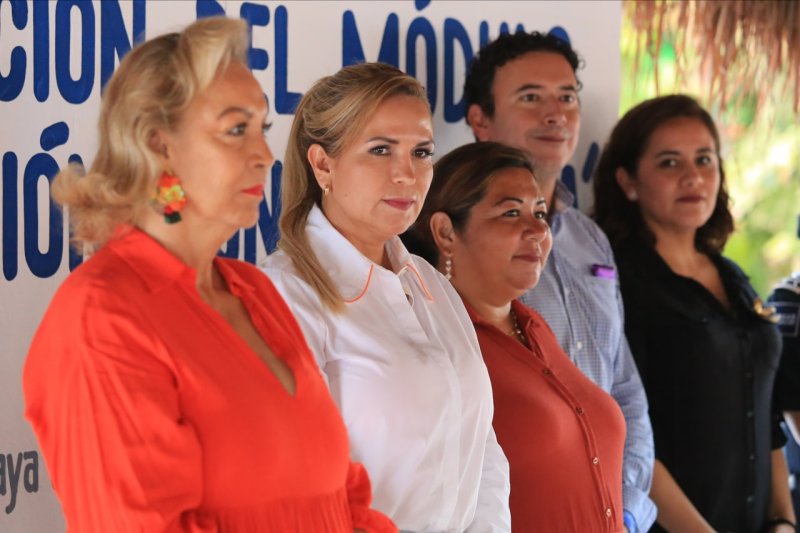 Lili Campos inaugura el cuarto Punto Violeta