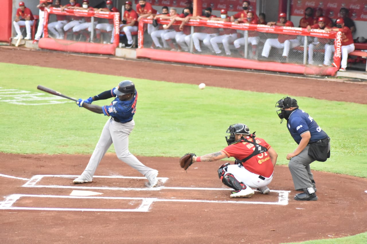 Lizarraga se va de 4-3 y Tigres se agencia el segundo de la serie