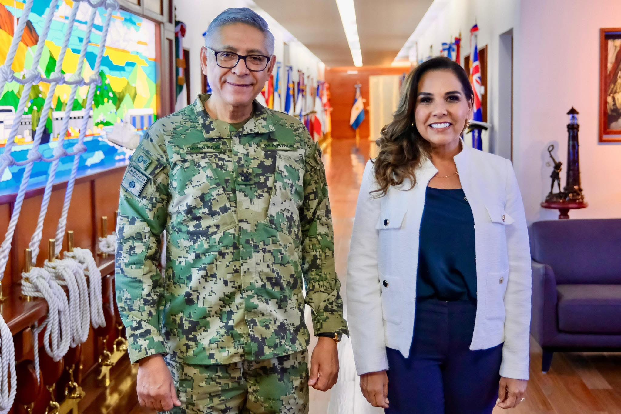 Mara Lezama se reúne con el almirante Raymundo Morales