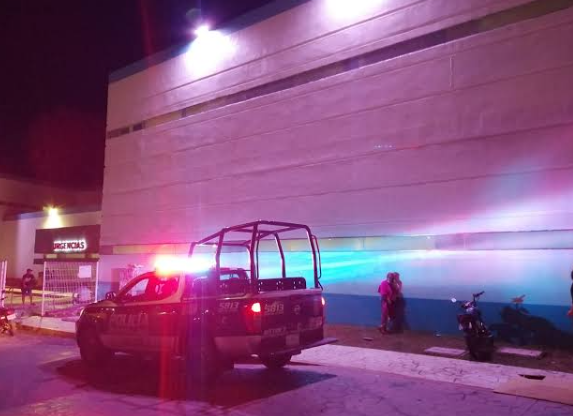 Menor de Puerto Morelos apuñala a su padrastro para defender a su madre