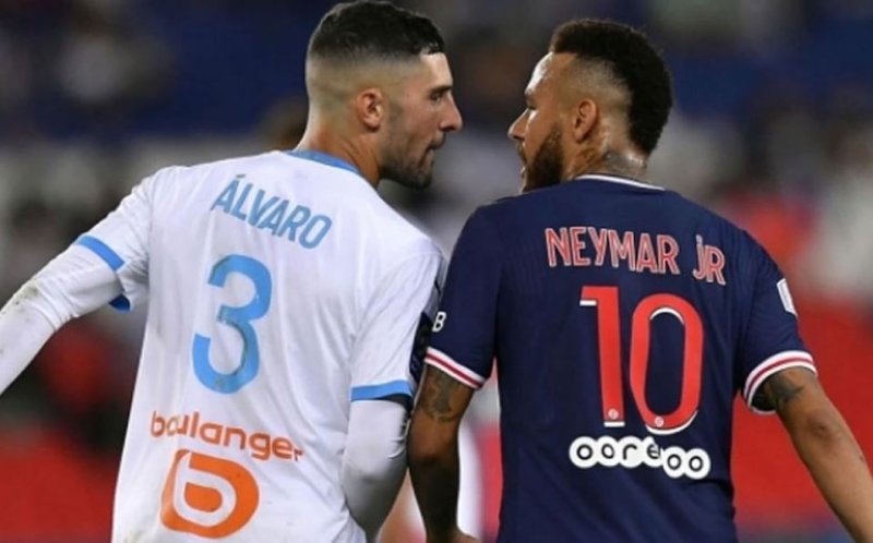 Neymar y Álvaro González vuelven a protagonizan fuerte pelea, ahora en Twitter
