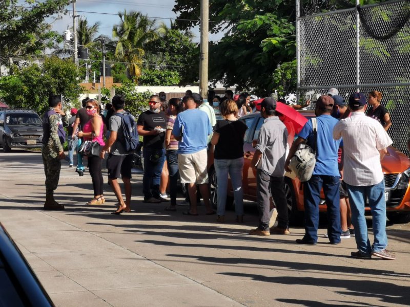 Niegan refuerzo de Pfizer a maestros con la primera dosis en Cancún