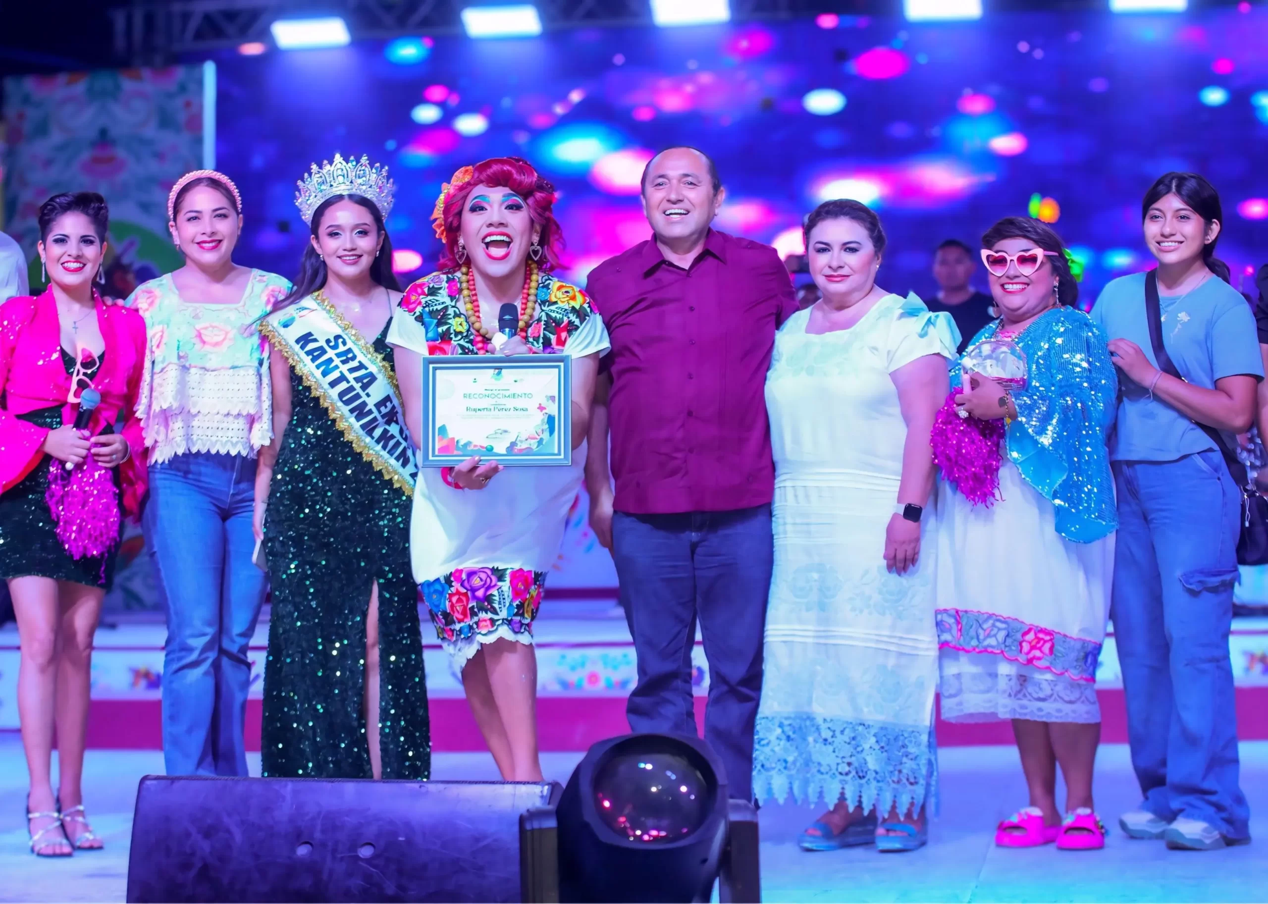 Nivardo Mena clausura la expoferia ganadera, luego de 5 días de intensas actividades.