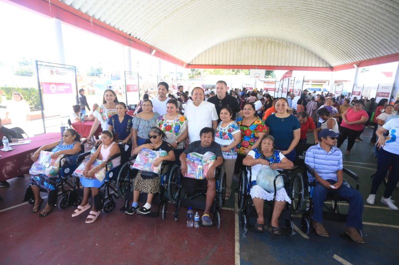 Nivardo Mena inaugura Caravana del Bienestar en Kantunilkín.