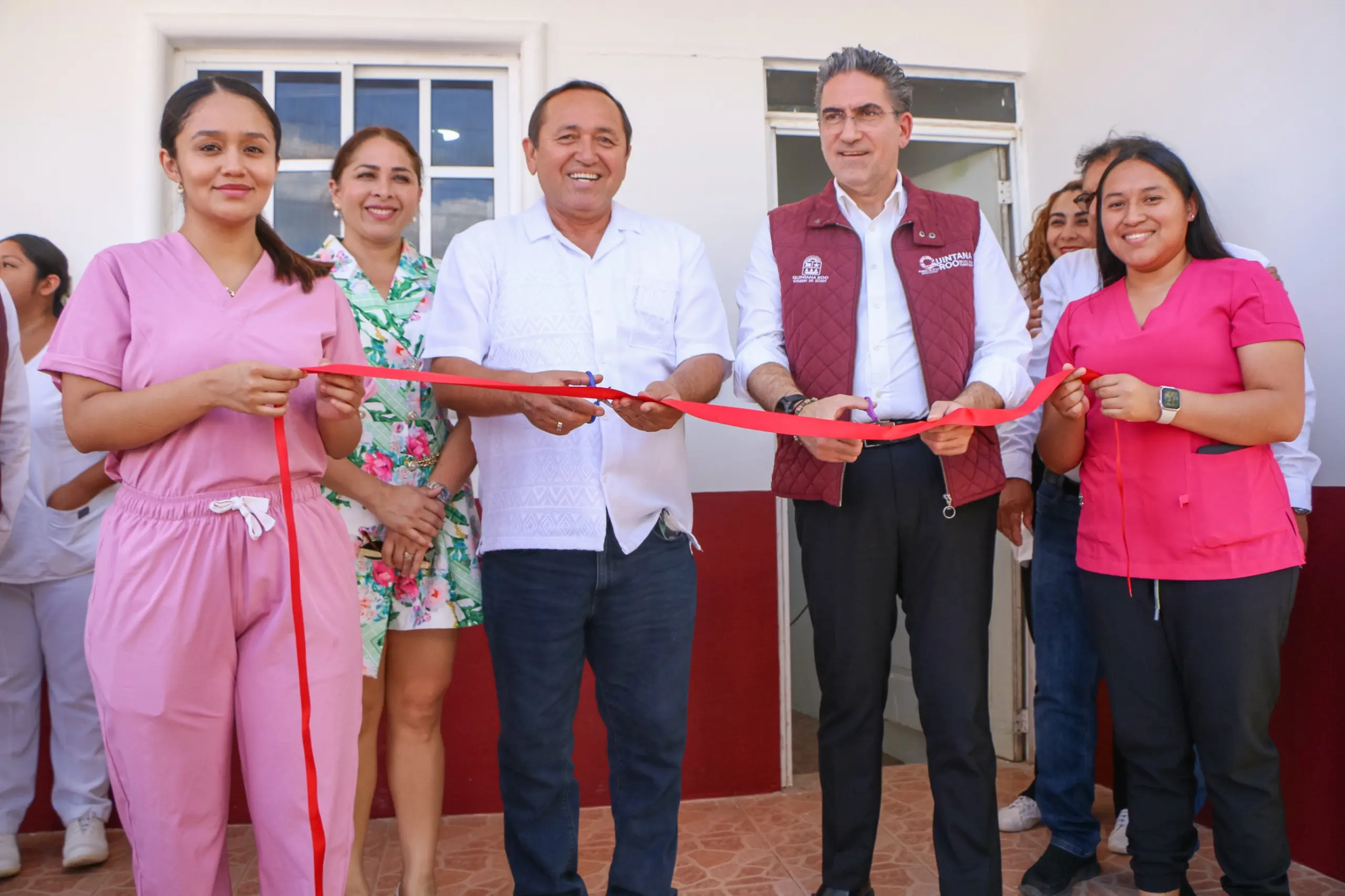 Nivardo Mena Inaugura Unidad Odontológica.