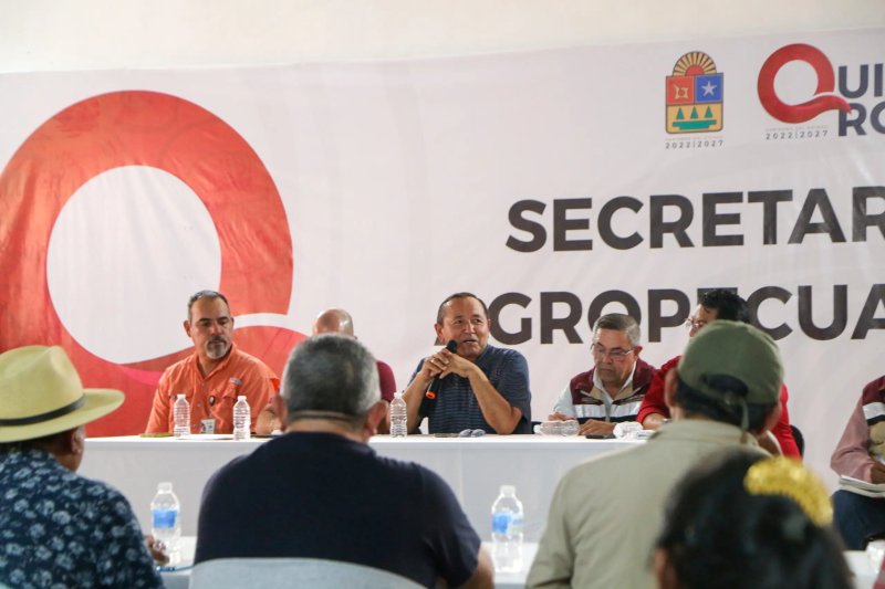 Nivardo Mena y Sedarpe atenderán caminos saca cosechas.