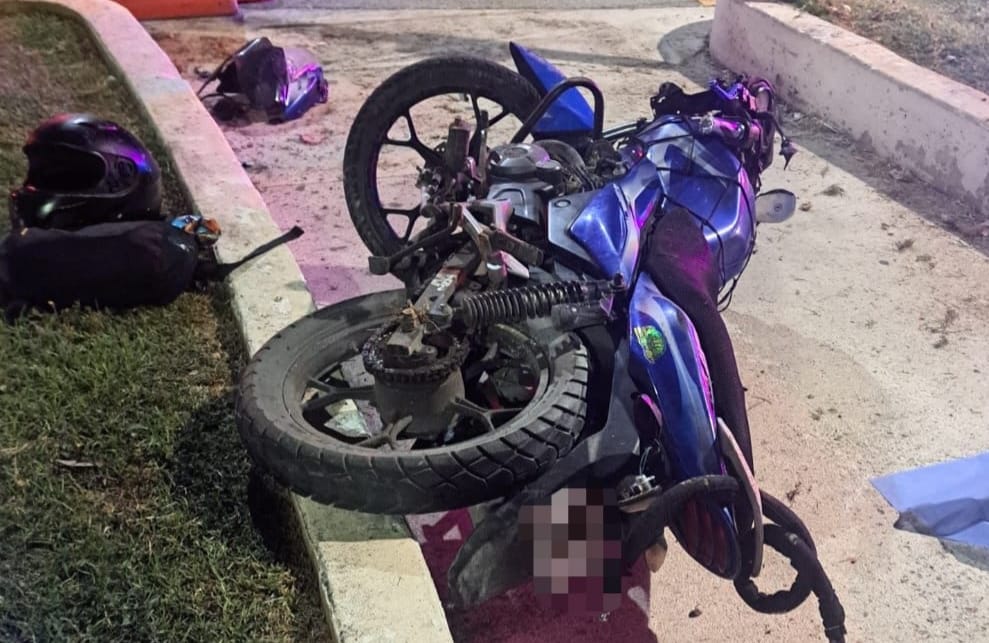 Una supuesta carrera de motocicletas deja el saldo de una persona fallecida en plena avenida del Boulevard Kukulcán