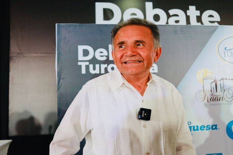 PIDE EL DR. PECH VOTAR A FAVOR DE LA TRANQUILIDAD Y POR UN GOBIERNO DECENTE, AL IMPONERSE EN UN SEGUNDO DEBATE