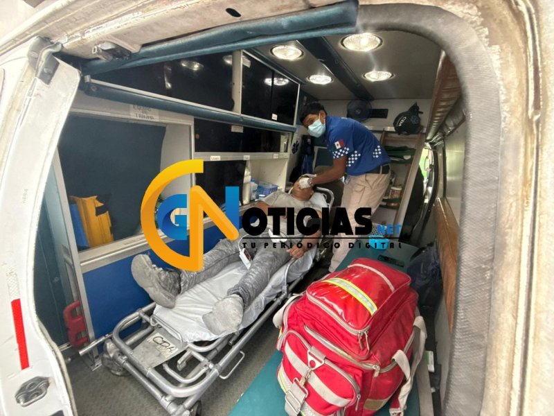 tres personas entre ellos el responsable fue el saldo de un aparatoso accidente ocurrido la tarde de hoy en el cruce de las avenidas Payo Obispo y Centenario, de la Supermanzana 227.
