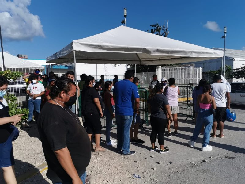 Registra activa participación jornada para vacunación de menores con comorbilidades en Cancún