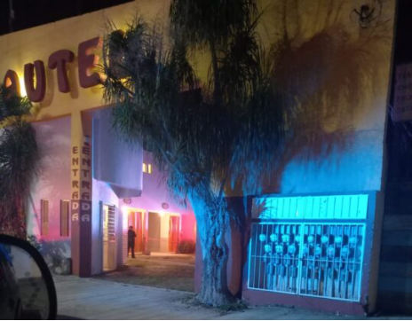 SEGUIMIENTO | CONFIRMAN FEMINICIDIO EN PLAYA: Hallan asfixiada a una mujer en la habitación de un motel