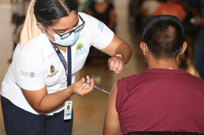 Anuncian jornadas de vacunación COVID-19 para rezagados en el sur y zona maya de Quintana Roo