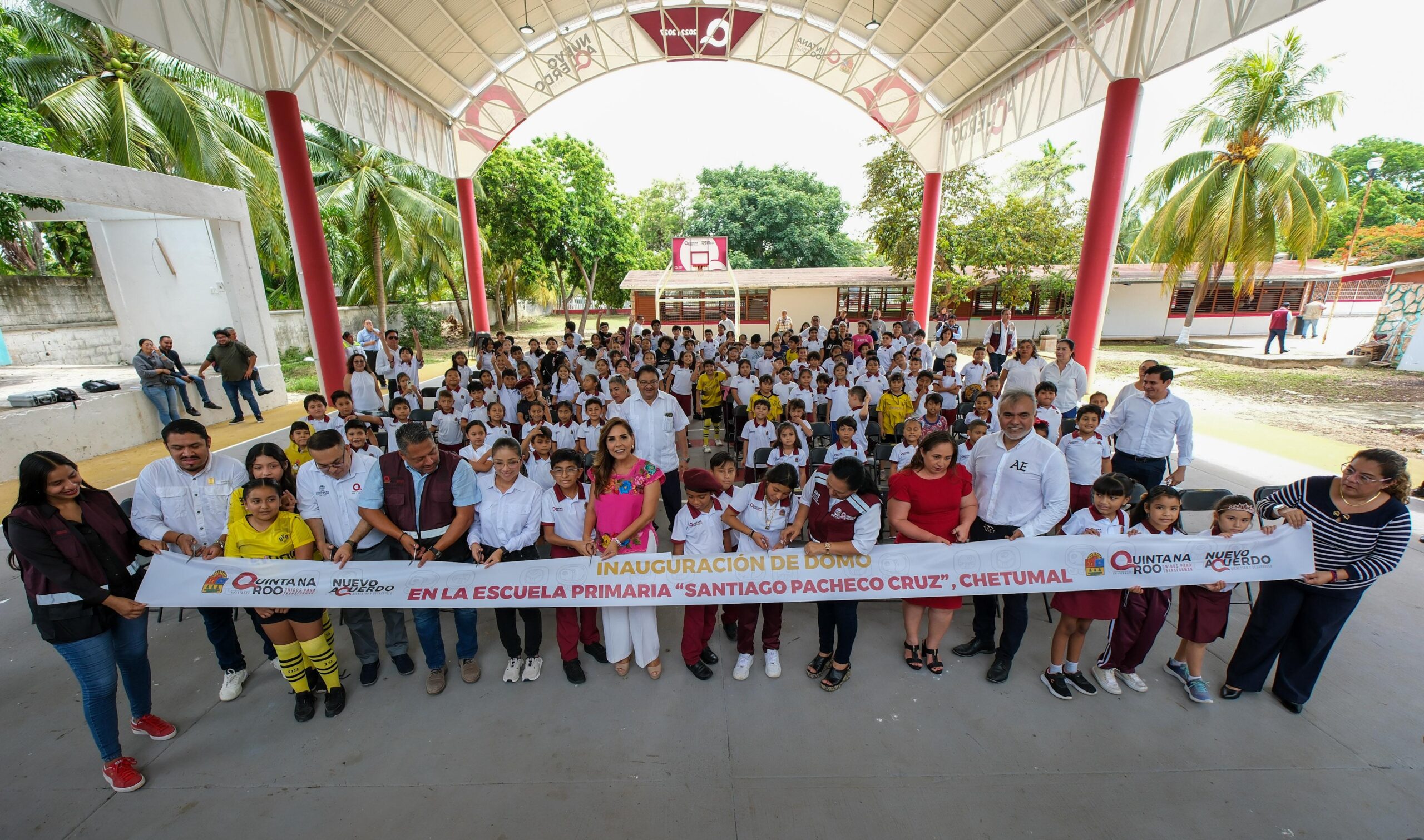 Tras más de 50 años, Mara Lezama salda deuda histórica con la primaria “Santiago Pacheco Cruz”, de Chetumal, al entregar domo escolar