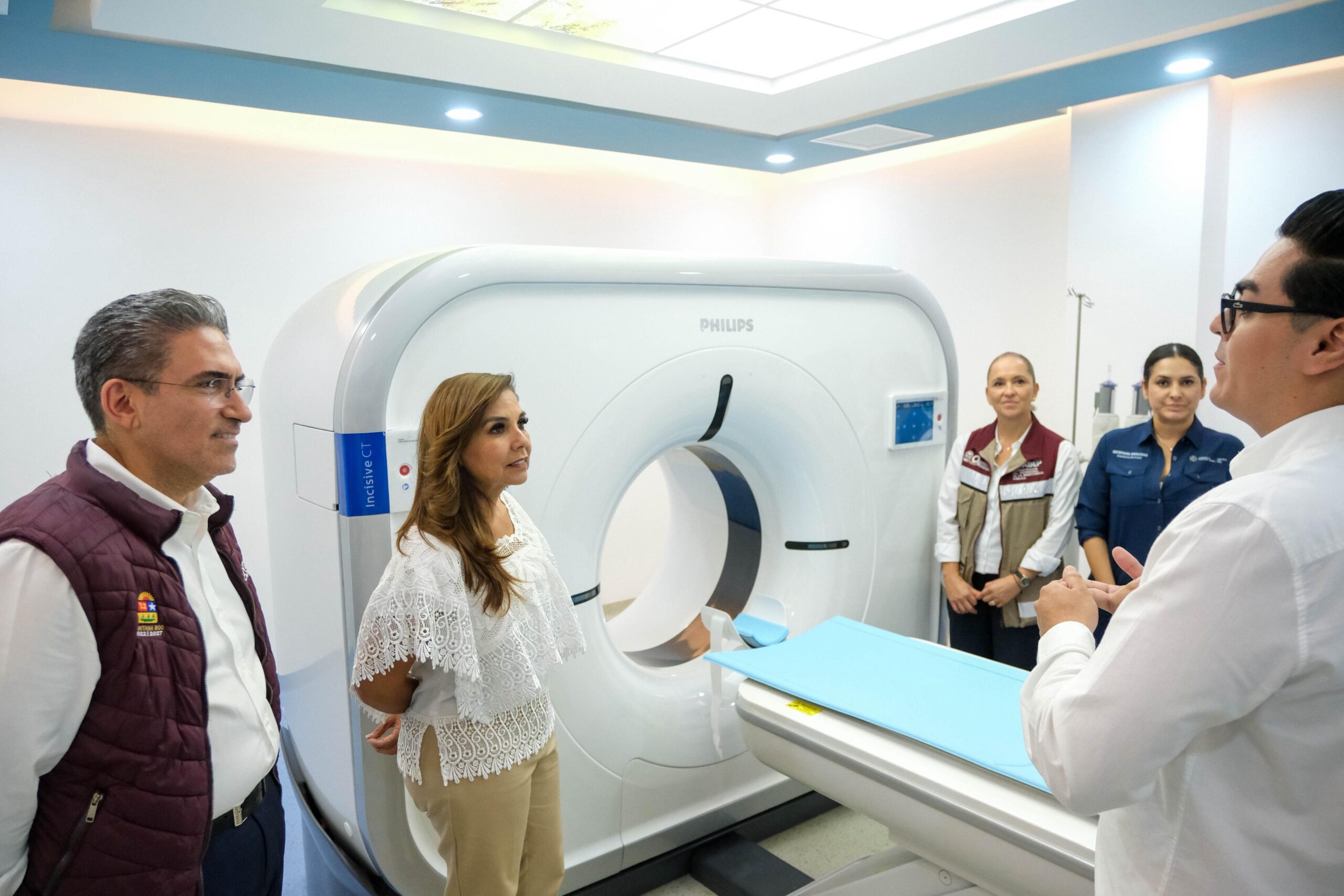 Supervisa Mara Lezama funcionamiento de nuevo mastógrafo digital y el tomógrafo de última generación en Hospital General de Playa del Carmen